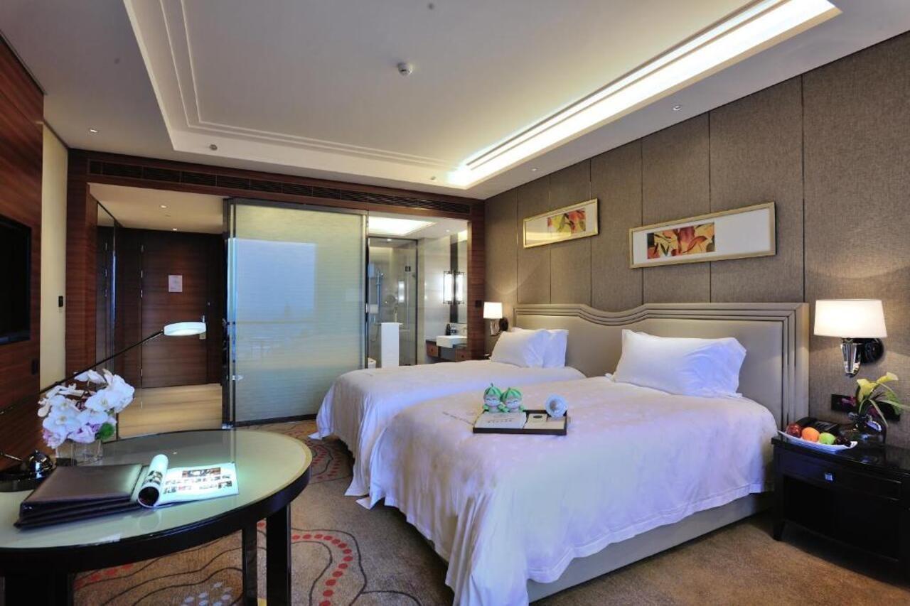 Dongguan Kande International Hotel-During The Canton Fair, Guests Can Enjoy Free Shuttle Buses To The Canton Fair Exhibition Hall Extérieur photo